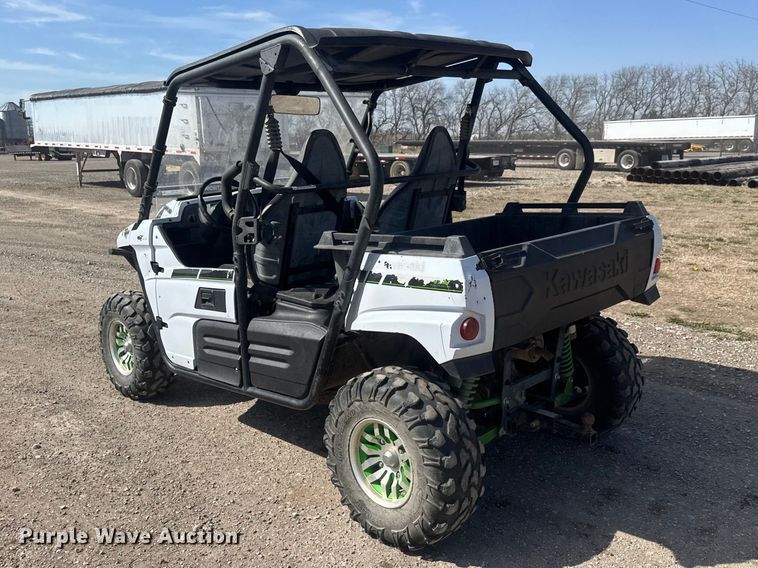 image for item ET1799 2015 Kawasaki 800 utility vehicle