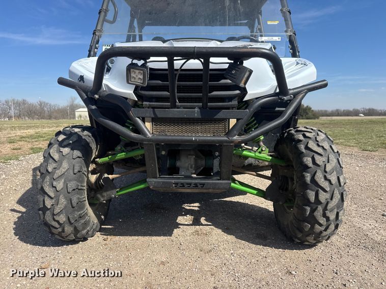 image for item ET1799 2015 Kawasaki 800 utility vehicle