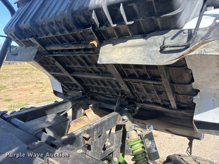 image for item ET1799 2015 Kawasaki 800 utility vehicle