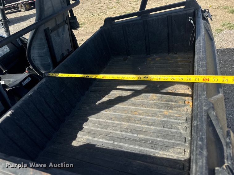 image for item ET1799 2015 Kawasaki 800 utility vehicle