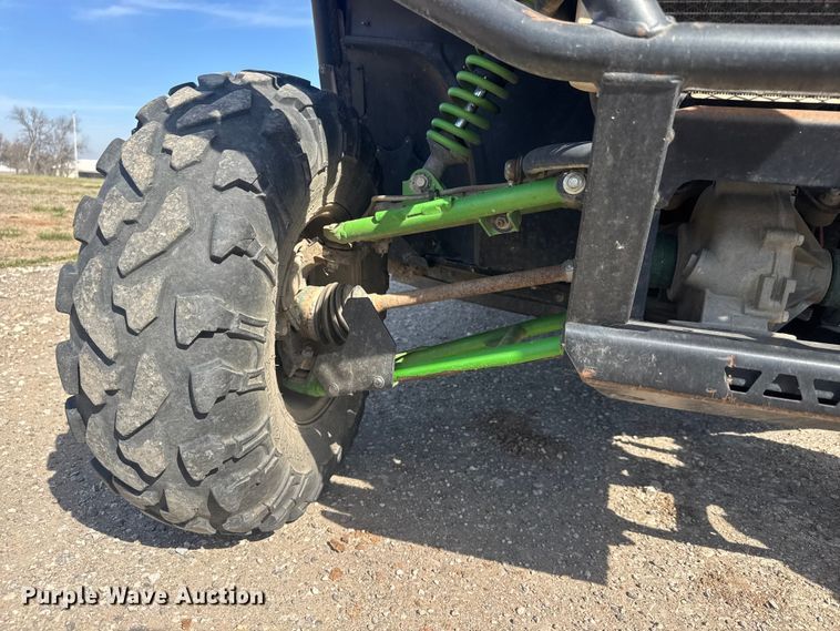 image for item ET1799 2015 Kawasaki 800 utility vehicle