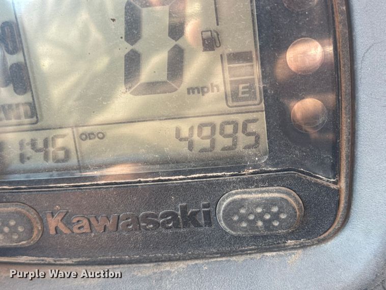 image for item ET1799 2015 Kawasaki 800 utility vehicle