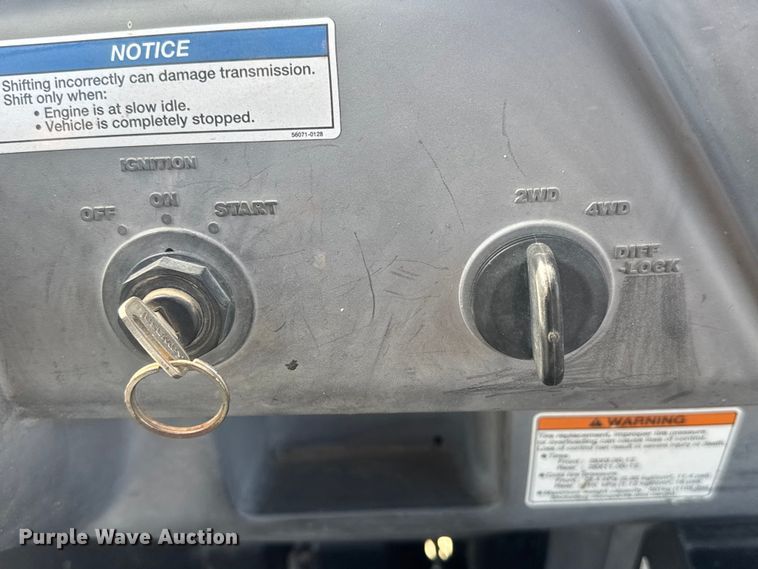 image for item ET1799 2015 Kawasaki 800 utility vehicle