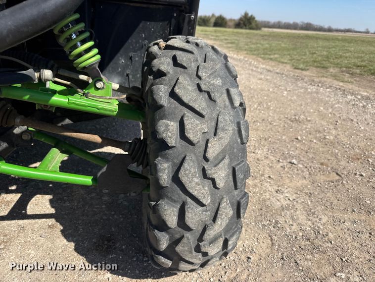 image for item ET1799 2015 Kawasaki 800 utility vehicle