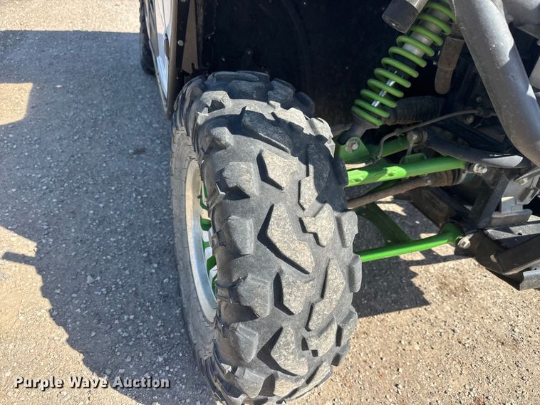 image for item ET1799 2015 Kawasaki 800 utility vehicle