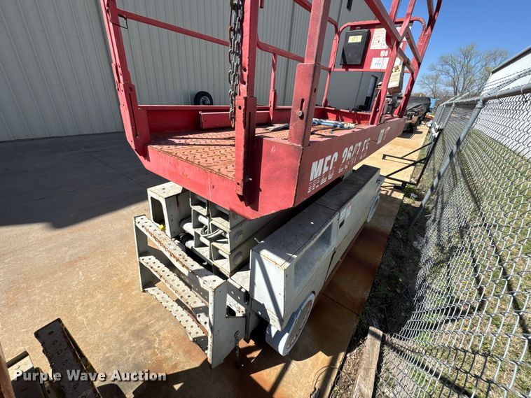 image for item ET1805 MEC 2647ES scissor lift