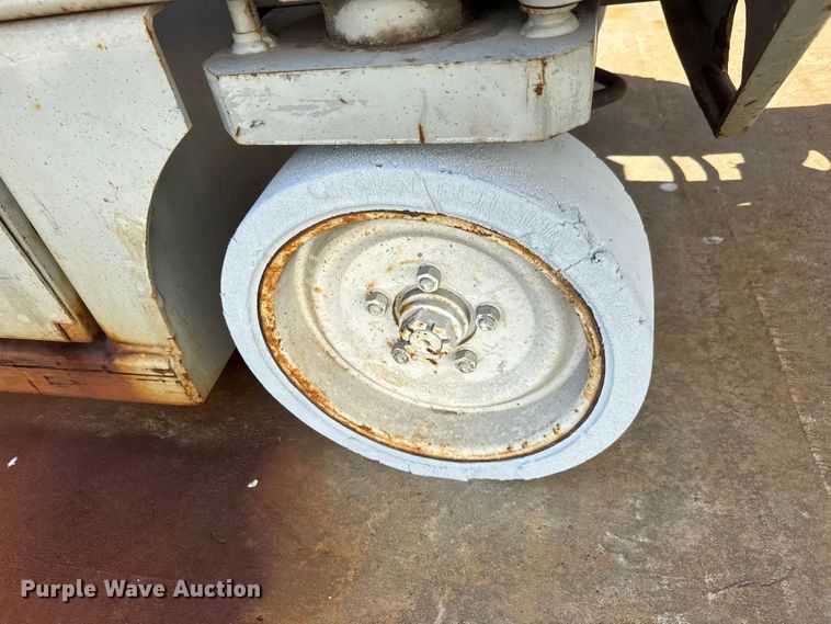 image for item ET1805 MEC 2647ES scissor lift