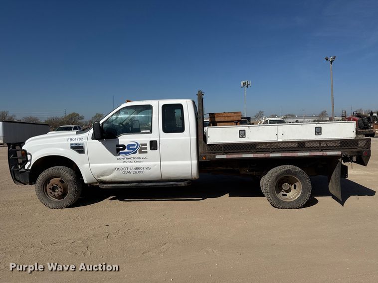 image for item ET1810 2010 Ford F350 Super Duty XL flatbed pickup truck