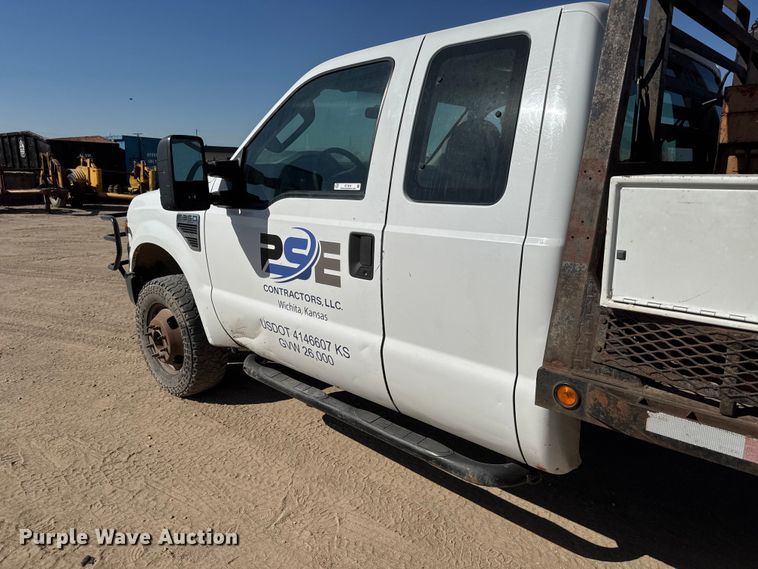 image for item ET1810 2010 Ford F350 Super Duty XL flatbed pickup truck