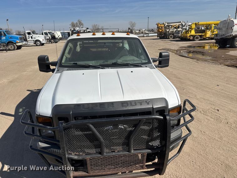 image for item ET1810 2010 Ford F350 Super Duty XL flatbed pickup truck