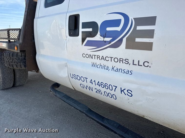 image for item ET1810 2010 Ford F350 Super Duty XL flatbed pickup truck