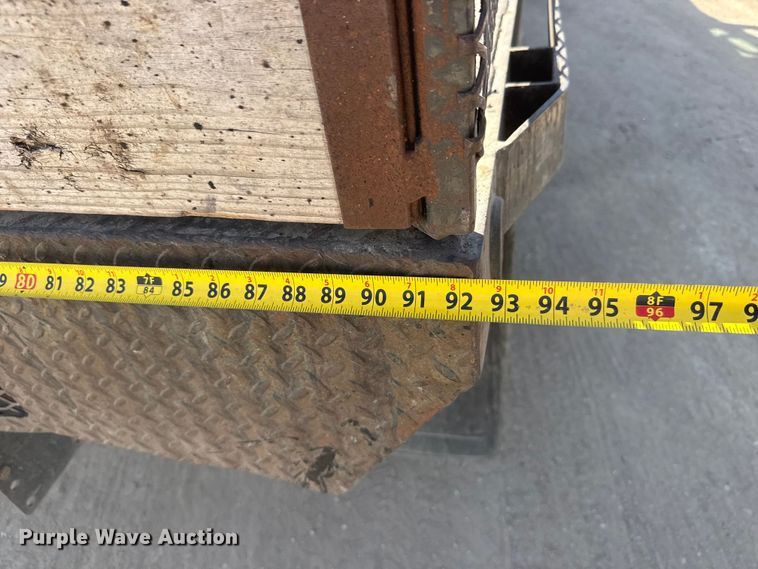 image for item ET1810 2010 Ford F350 Super Duty XL flatbed pickup truck