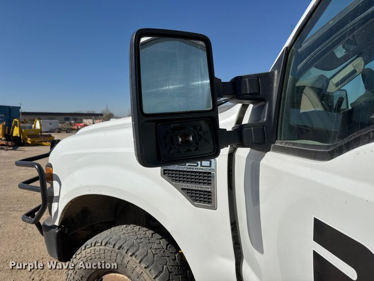 image for item ET1810 2010 Ford F350 Super Duty XL flatbed pickup truck