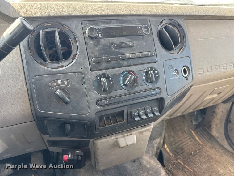 image for item ET1810 2010 Ford F350 Super Duty XL flatbed pickup truck