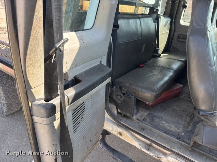 image for item ET1810 2010 Ford F350 Super Duty XL flatbed pickup truck