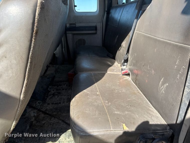 image for item ET1810 2010 Ford F350 Super Duty XL flatbed pickup truck