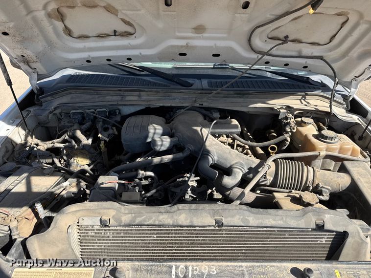 image for item ET1810 2010 Ford F350 Super Duty XL flatbed pickup truck