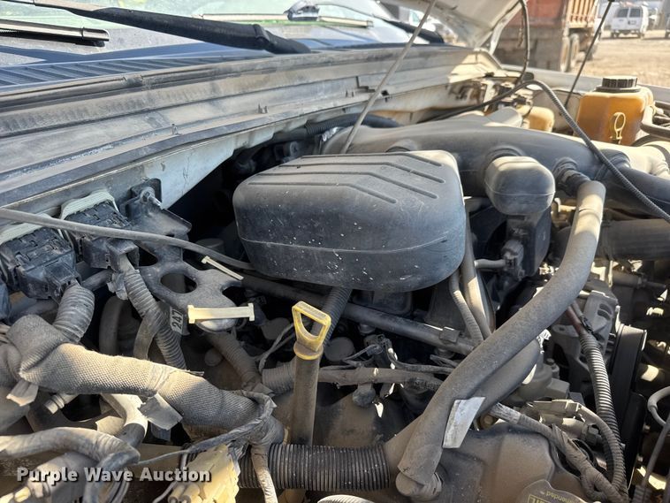 image for item ET1810 2010 Ford F350 Super Duty XL flatbed pickup truck