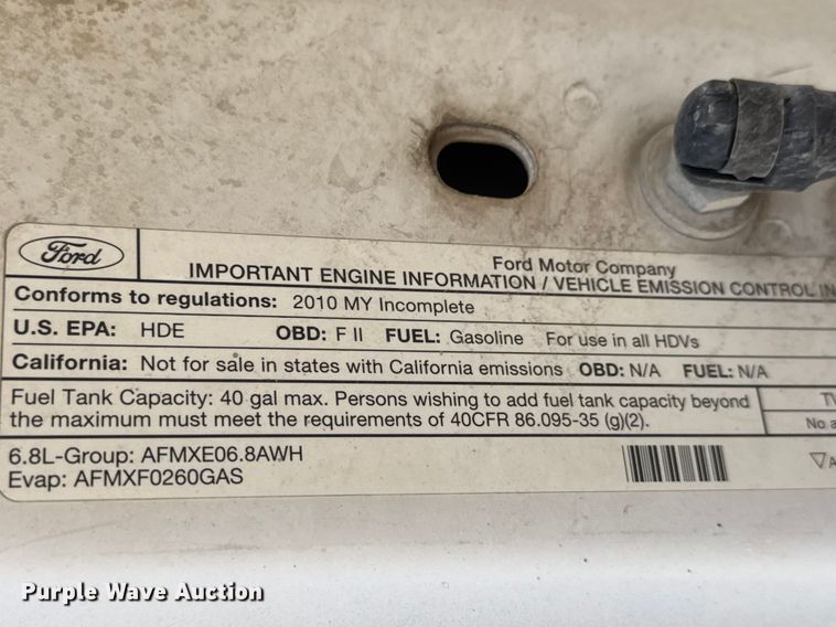 image for item ET1810 2010 Ford F350 Super Duty XL flatbed pickup truck