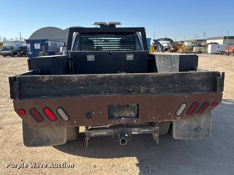 image for item ET1814 2011 Ford F350 Super Duty Ext. Cab flatbed pickup truck