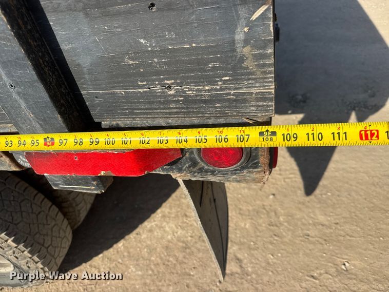 image for item ET1814 2011 Ford F350 Super Duty Ext. Cab flatbed pickup truck