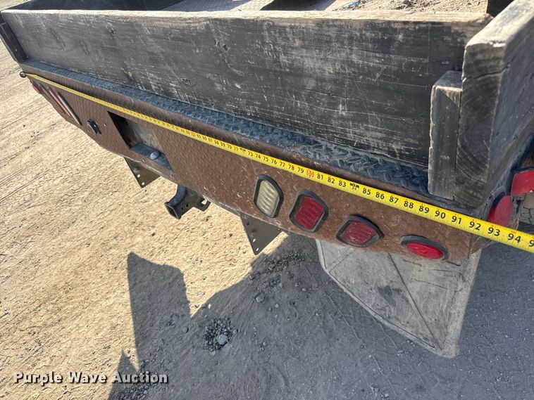 image for item ET1814 2011 Ford F350 Super Duty Ext. Cab flatbed pickup truck