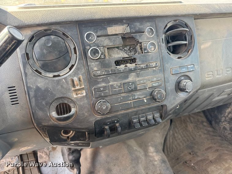 image for item ET1814 2011 Ford F350 Super Duty Ext. Cab flatbed pickup truck