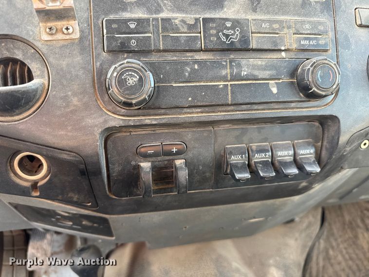 image for item ET1814 2011 Ford F350 Super Duty Ext. Cab flatbed pickup truck