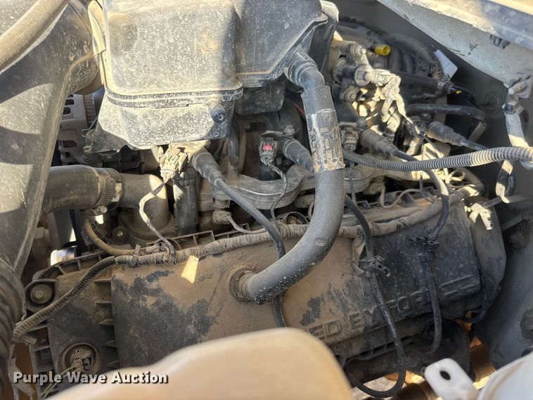 image for item ET1814 2011 Ford F350 Super Duty Ext. Cab flatbed pickup truck