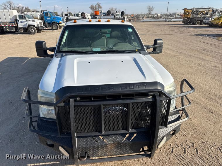 image for item ET1818 2012 Ford F350 Super Duty XL Ext. Cab flatbed pickup truck