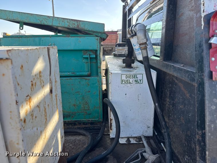 image for item ET1818 2012 Ford F350 Super Duty XL Ext. Cab flatbed pickup truck