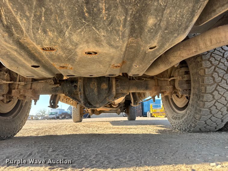 image for item ET1818 2012 Ford F350 Super Duty XL Ext. Cab flatbed pickup truck