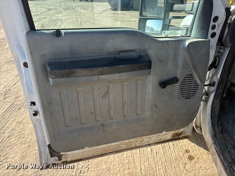 image for item ET1818 2012 Ford F350 Super Duty XL Ext. Cab flatbed pickup truck