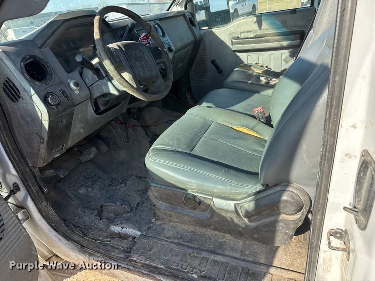 image for item ET1818 2012 Ford F350 Super Duty XL Ext. Cab flatbed pickup truck