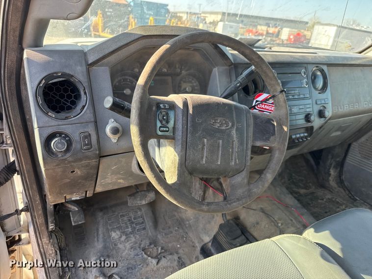 image for item ET1818 2012 Ford F350 Super Duty XL Ext. Cab flatbed pickup truck