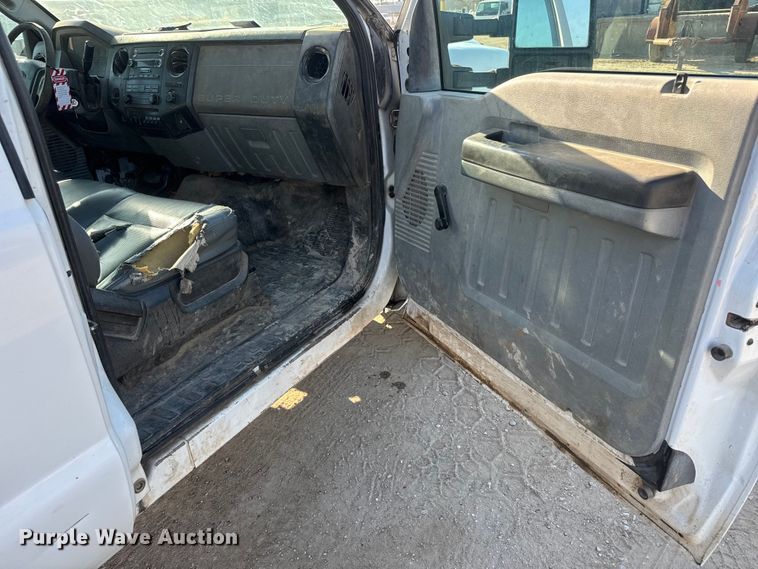 image for item ET1818 2012 Ford F350 Super Duty XL Ext. Cab flatbed pickup truck