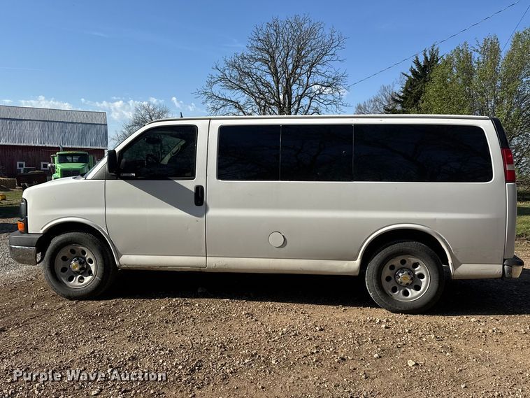 image for item ET1833 2012 Chevrolet Express 1500 van