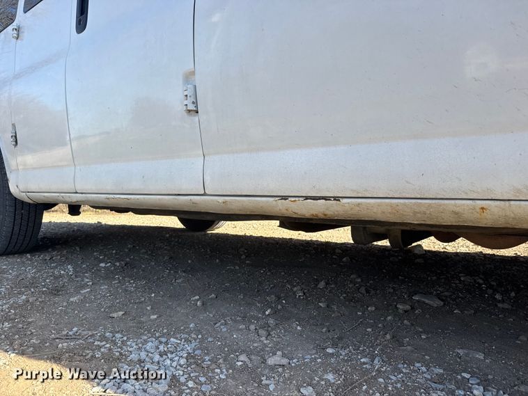 image for item ET1833 2012 Chevrolet Express 1500 van