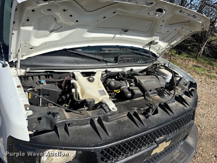 image for item ET1833 2012 Chevrolet Express 1500 van