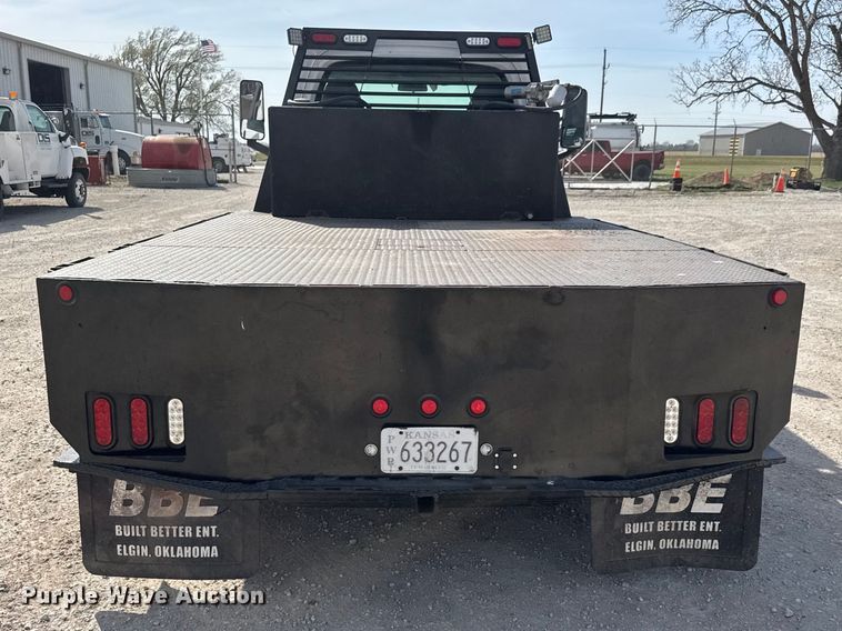 image for item ET1840 2005 Chevrolet C4500 flatbed truck