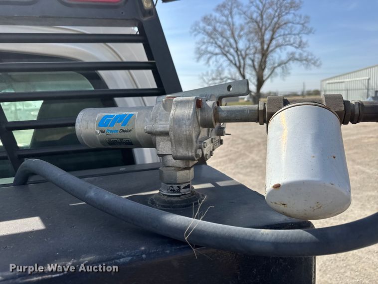 image for item ET1840 2005 Chevrolet C4500 flatbed truck