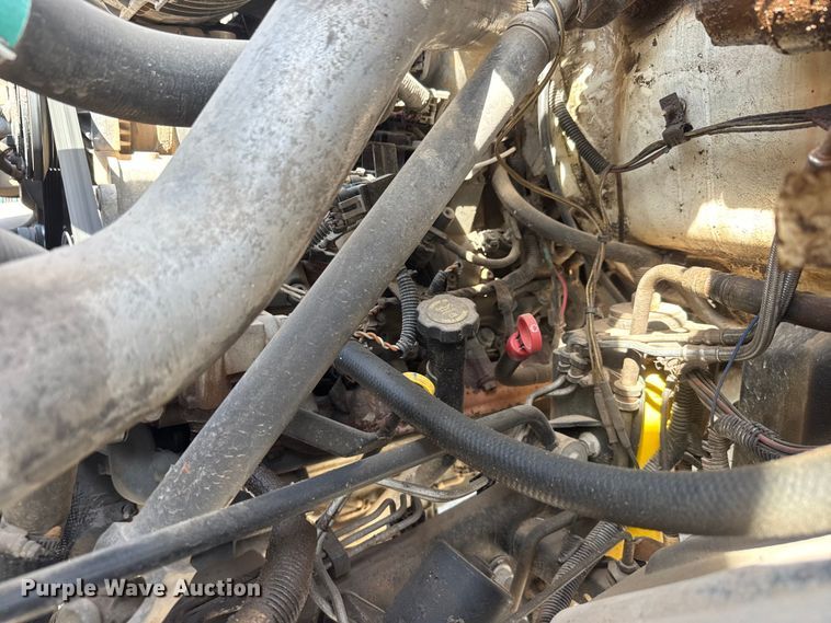 image for item ET1840 2005 Chevrolet C4500 flatbed truck