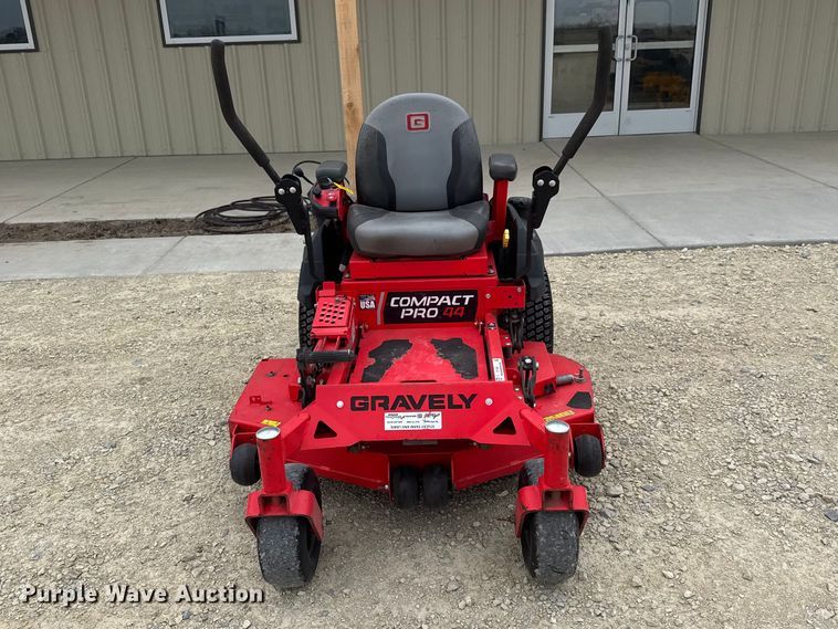 image for item ET1851 2019 Gravely Compact Pro 44 ZTR lawn mower
