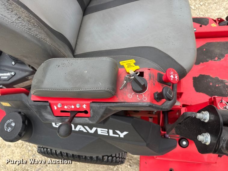 image for item ET1851 2019 Gravely Compact Pro 44 ZTR lawn mower