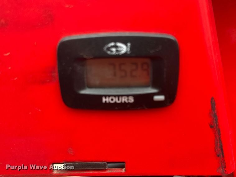 image for item ET1851 2019 Gravely Compact Pro 44 ZTR lawn mower