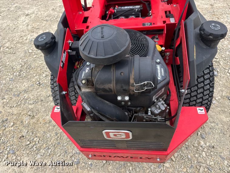 image for item ET1851 2019 Gravely Compact Pro 44 ZTR lawn mower