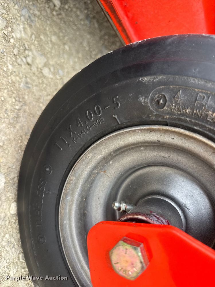 image for item ET1856 Ariens Zoom 50 ZTR lawn mower