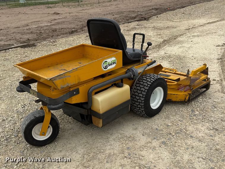 image for item ET1859 1999 Walker MCSU ZTR lawn mower