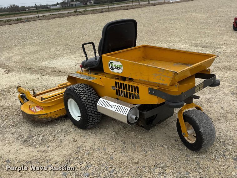 image for item ET1859 1999 Walker MCSU ZTR lawn mower