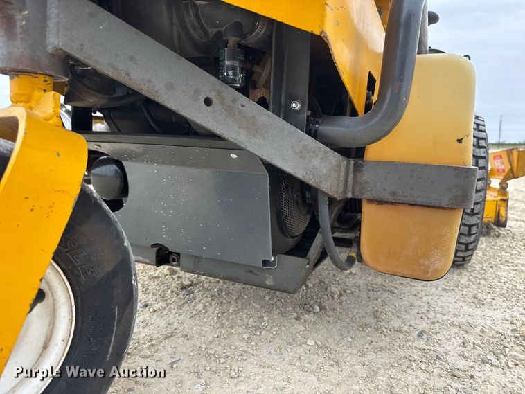 image for item ET1859 1999 Walker MCSU ZTR lawn mower